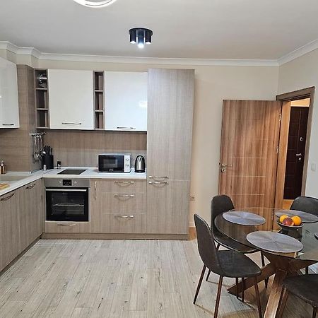 Serenity In The Heart Of Varna With Parking المظهر الخارجي الصورة