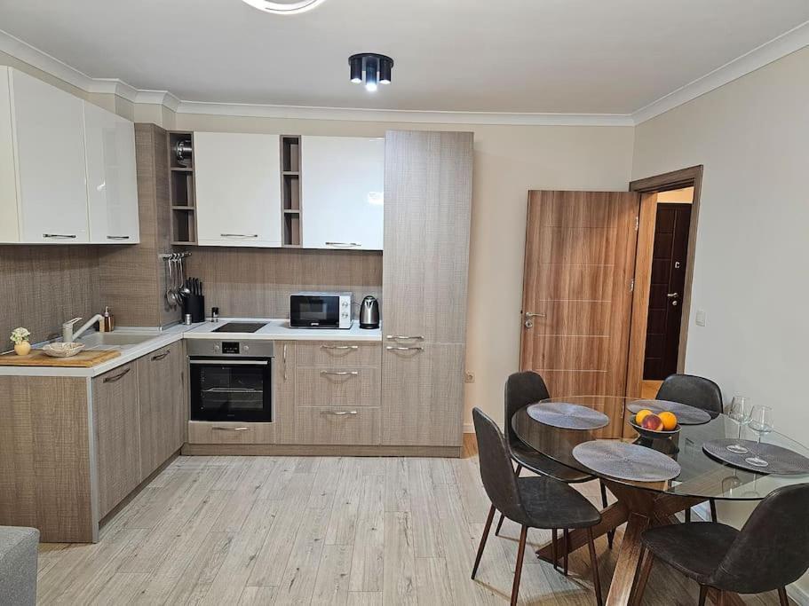Serenity In The Heart Of Varna With Parking المظهر الخارجي الصورة