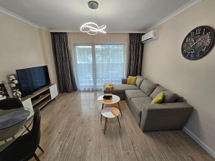 Serenity In The Heart Of Varna With Parking المظهر الخارجي الصورة
